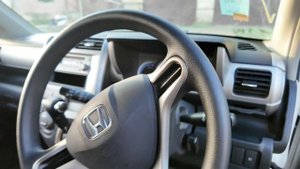 Видеоотчет по автомобилю Honda Zest 2010 год выпуска.
