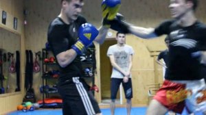Ближний бой в боксе - наработка ближнего боя в колесе