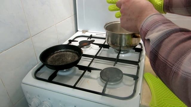 Прикольная перчатка женская для кухни Тест Китайский товар резина жжет Как выбрать кухонную перчатк смотреть онлайн