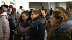 флешмоб. ЖД вокзал. Луганск. 05.12.2016