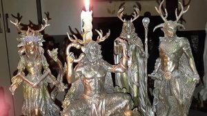 ВСТРЕЧИ С ДУХАМИ. ВЕДЬМИНА ИЗБА  ИНГА ХОСРОЕВА