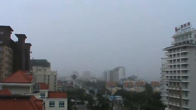 Тропический ливень на острове Хайнань