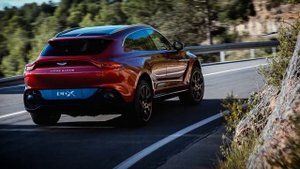 Aston Martin DBX - спорткар в облике кроссовера?