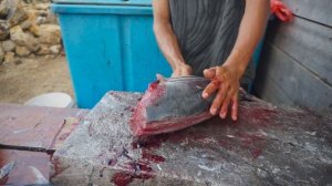 FASTEST SKILLS CUTTING || BIG SKIPJACK TUNA FISH CUTTING IN VIDEOS VIRAL 2021