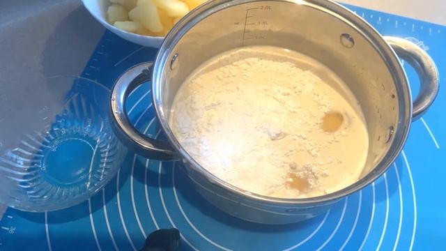 "Воздушное облачко" песочное пирожное со сливочно -яблочным суфле.