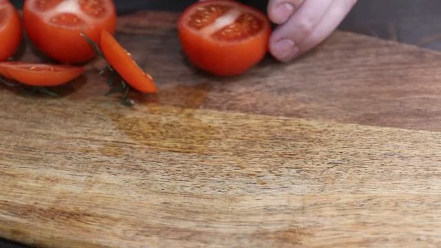 ОСТОРОЖНО!!! ОЧЕНЬ СОЧНО!!! Вкуснейшие фаршированные помидоры с фаршем и кабачками!
