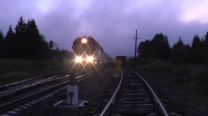 Тепловоз ТЭП70БС с пассажирским поездом Пермь - Адлер