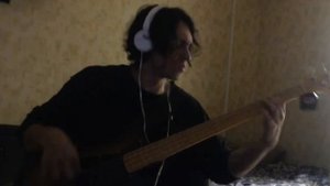 импровизация на бас-гитаре (720p)