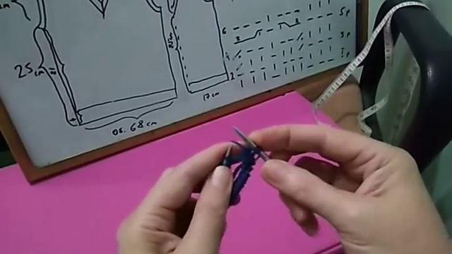 МК бесшовной безрукавки с горизонтальными полосками для новичков. Начало