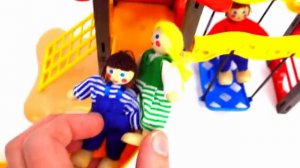 Learn Colors and Numbers with Cute Locking Dollhouse for Kids!