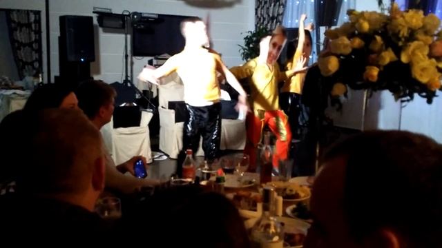 Шоу программа сюрприз подарок на свадьбу смотреть онлайн