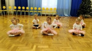 Танец в детском саду про мышку. "Веселая мышка" Любимая песня деток.  Минск