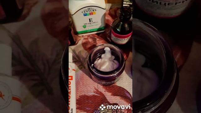 Делаю омолаживающий крем для лица.
