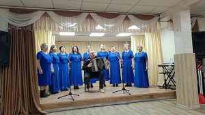 Евгений Пфаненштыль и Ансамбль народной песни «Сударушки» «Как живешь ты, мама?»