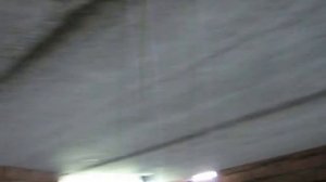 поддомкрачиваем плиты на