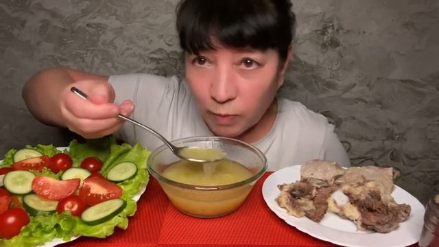 МУКБАНГ по деревенски | суп лапша, читаем комментарии ? смотреть онлайн