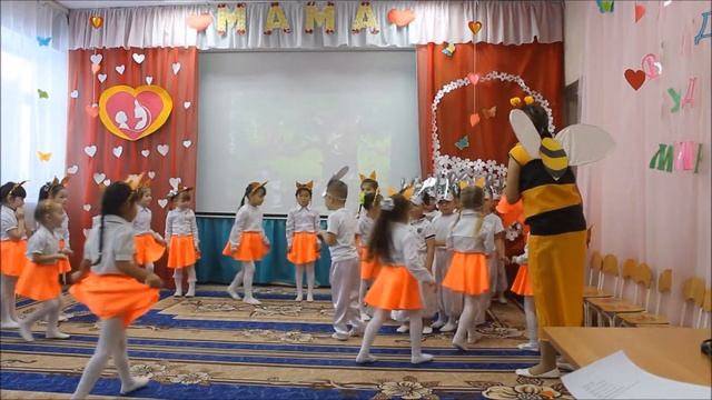 Праздник посвящённый ко Дню матери! Старшая группа "Карамельки" смотреть онлайн