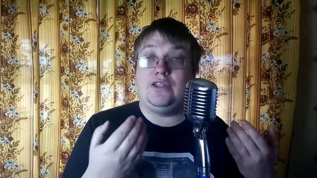 Хромированный винтажный ретро микрофон. Микрофон Элвиса. Микрофон типа SHURE 55SH Series II