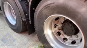 ЛОМОВОЗ КАМАЗ-65207 С КМУ VM10L74M с облегченным самосвальным кузовом из стали Hardox