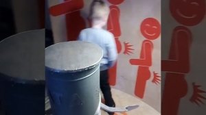 Робот "По попе шлеп" ржака