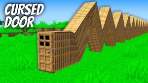 Я нашёл ИЗОГНУТУЮ ДВЕРЬ В Майнкрафте ! Что  внутри САМОЙ ДЛИННОЙ ДВЕРИ ?