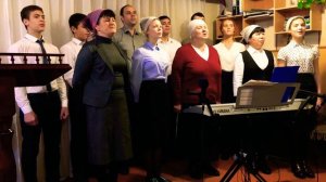 Иисус превозносим, Твоё Имя, Ты Царь. Мы поклоняемся Тебе, Господь, Ты Бог на небе и на земле