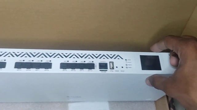 UNBOXING CCR1016-12S-1S+ Mikrotik Cloud Core Router. Desempacando
