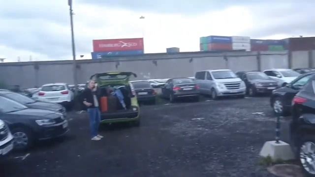 Где оставить машину, когда летишь в отпуск?  Решение есть ☝️