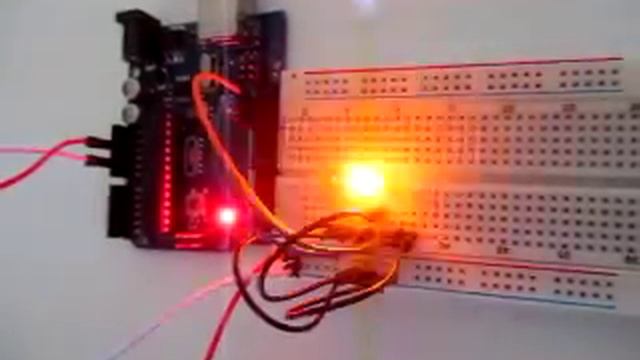 Arduino мерцание светодиодов