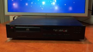 ROTEL RCD-930AX Quality Dark Vintage Compact Disc Player