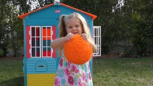Diana plays with color balls and Finger Family song / Video for children with Kids Diana Show