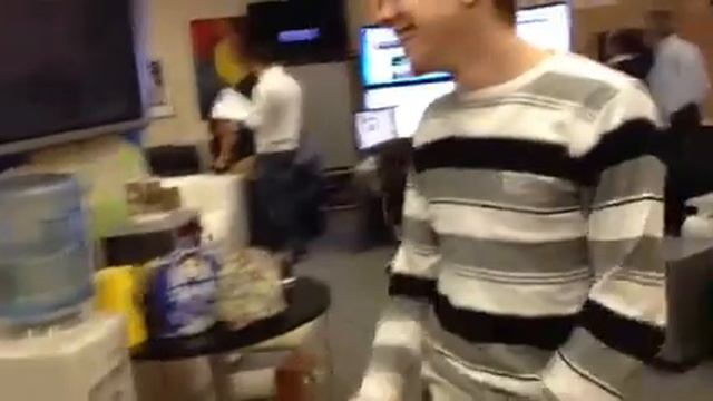 Привет, Ломакин! смотреть онлайн