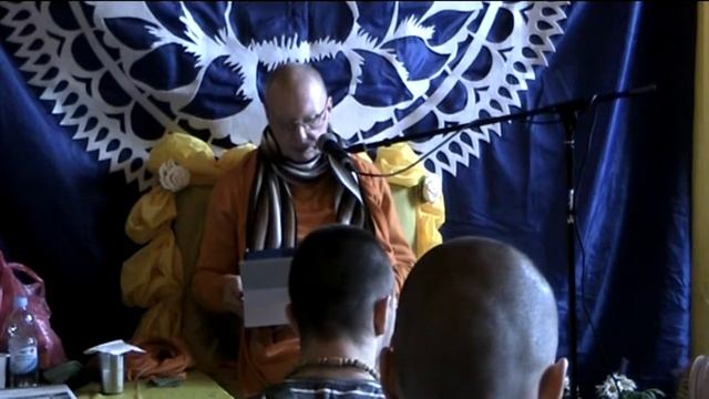 Бхаджан: Джая Радхе Джая Кришна Джая Вриндаван. Е.С. Бхакти Чайтанья Свами. Bhakti Caitanya Swami.