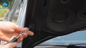 Установка амортизаторов капота на Skoda Octavia Tour / Шкода Тур '96-10
