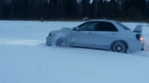 Subaru impreza wrx sti snow russia