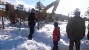ЭКСКАВАТОР УТОПИЛИ В БОЛОТО
