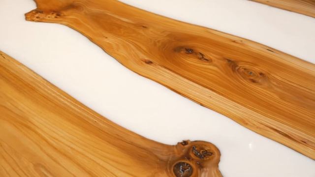Стол LOFT  из массива карагача диаметр 2,1 метра