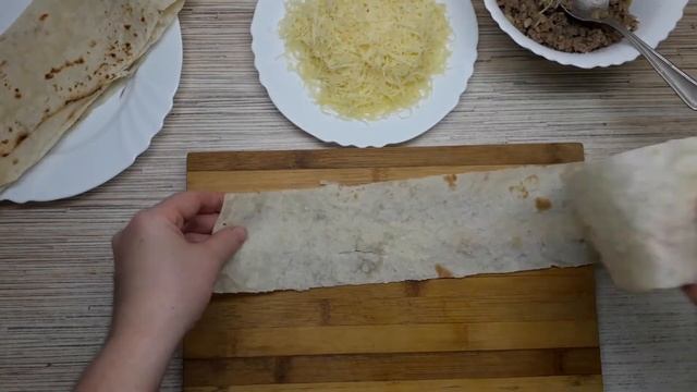 Пирожки из лаваша. Пирожки из лаваша с фаршем и сыром.