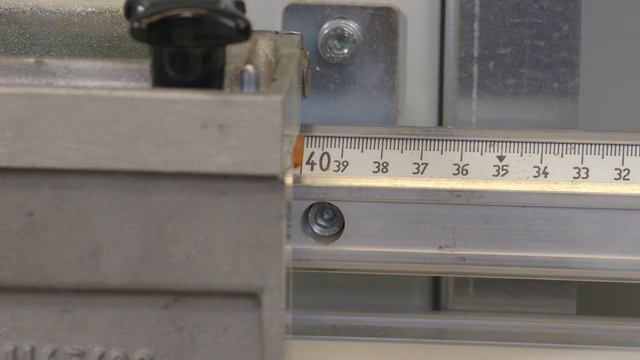 Вертикальный форматно-раскроечный станок от HOLZ-HER смотреть онлайн