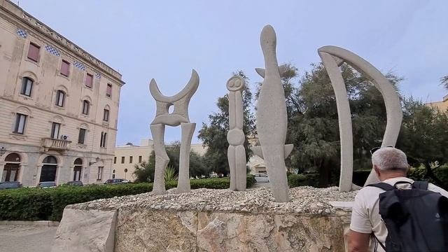 Сицилия. Как добывают морскую соль.