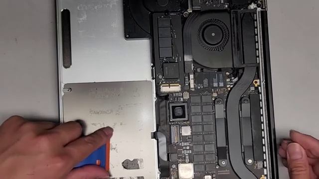 15" inch Retina MacBook Pro Mid 2014 A1398 Disassembly Battery Replacement Repair смотреть онлайн