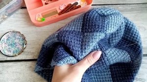 Вышивка шапки пайетками и бисером.