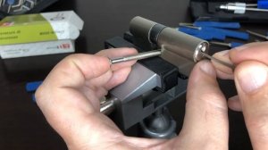 Как вскрыть замок без ключа фирмы Maxtra