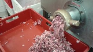 Приготовление фаршей на мясорубке KT (Финляндия)