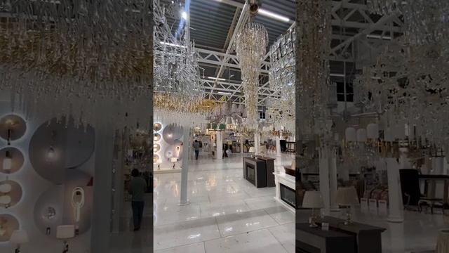 Иранские люстры отличаются изящным исполнением, многообразием узоров живой природы!! смотреть онлайн