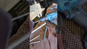 Солярис обломился болт гбц при затяжке ,как выкрутить