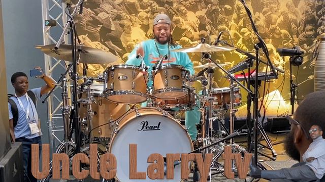 OMG!! Aaron Smith at NAMM 2020 (Pearl Drum Stage) Metronome Madness!! смотреть онлайн