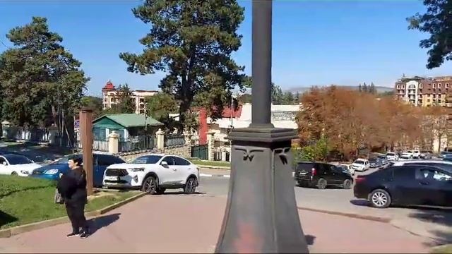 КАСКАДНАЯ ЛЕСТНИЦА. НАЧАЛО.  КИСЛОВОДСК. СЕНТЯБРЬ 2023Г.