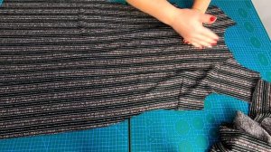 Деловое платье со смещенной застежкой и обтачкой по лицевой стороне. Пошаговый пошив платья.mp4