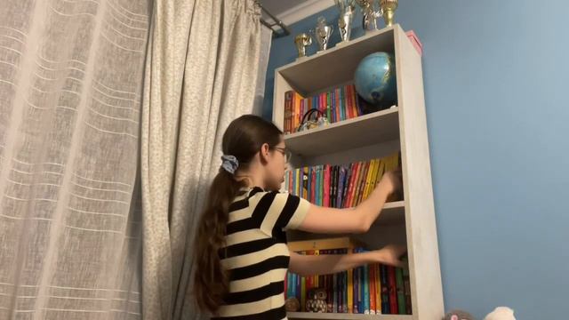 Убираюсь в книгах 😱👉Снимаю сама💚 смотреть онлайн